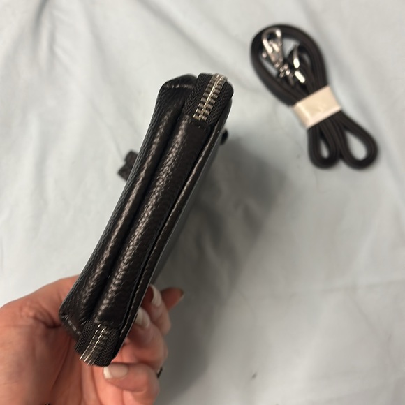 Leather crossbag - Picture 9 of 12